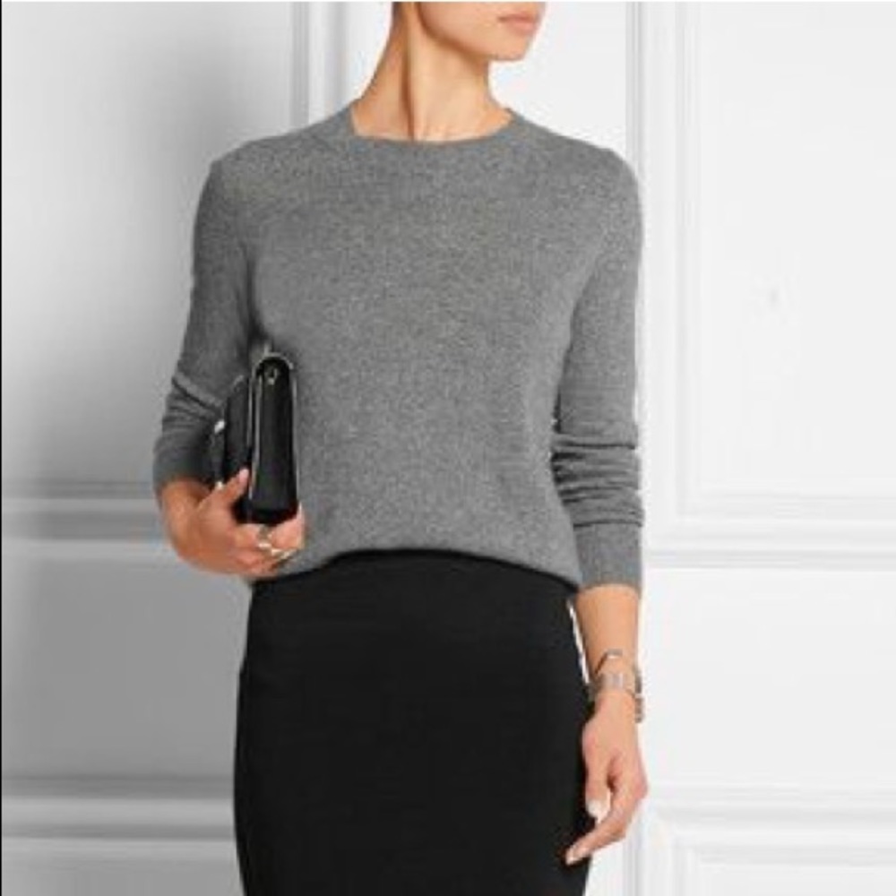 Gray crew neck  dailylook pullover sweater